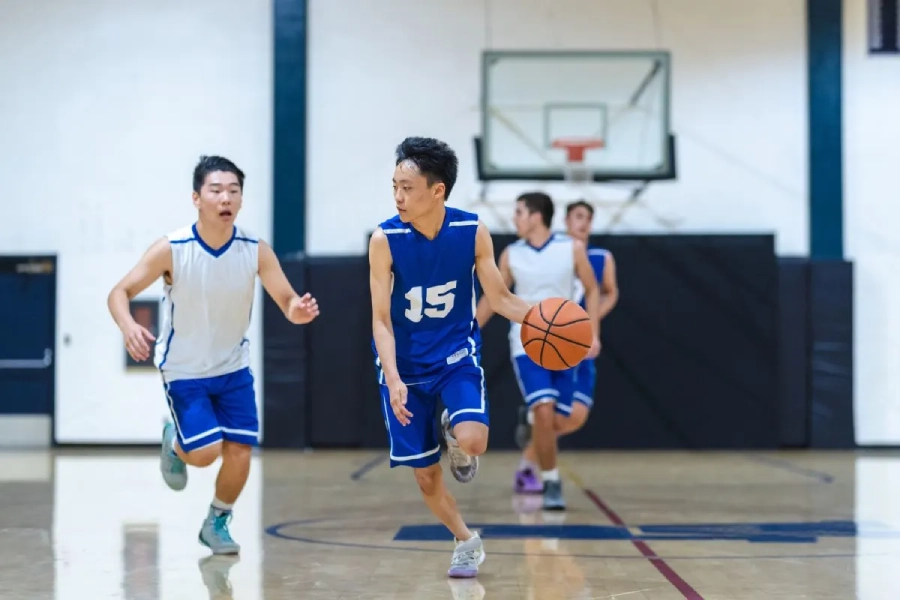 A high school basketball game lasts 32 minutes of actual playing time