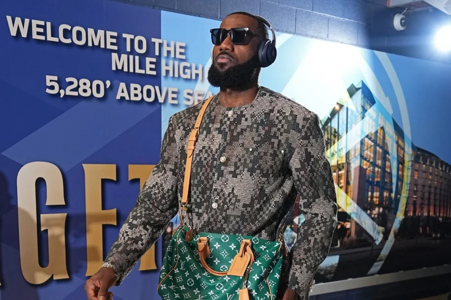 LeBron James in Louis Vuitton bags